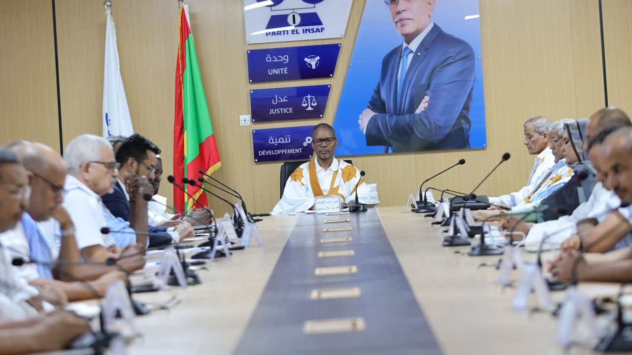 منسقية أحزاب الأغلبية تؤجل حسم موقفها من وثيقة تنظيم الحوار وتؤكد تمسكها بالمسار الوطني