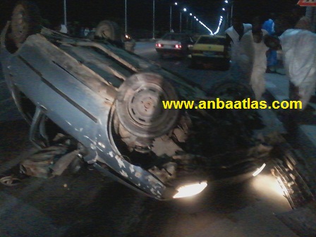 صورة السيارة أثناء خروج اصحابها وسلامتهم بأعجوبة